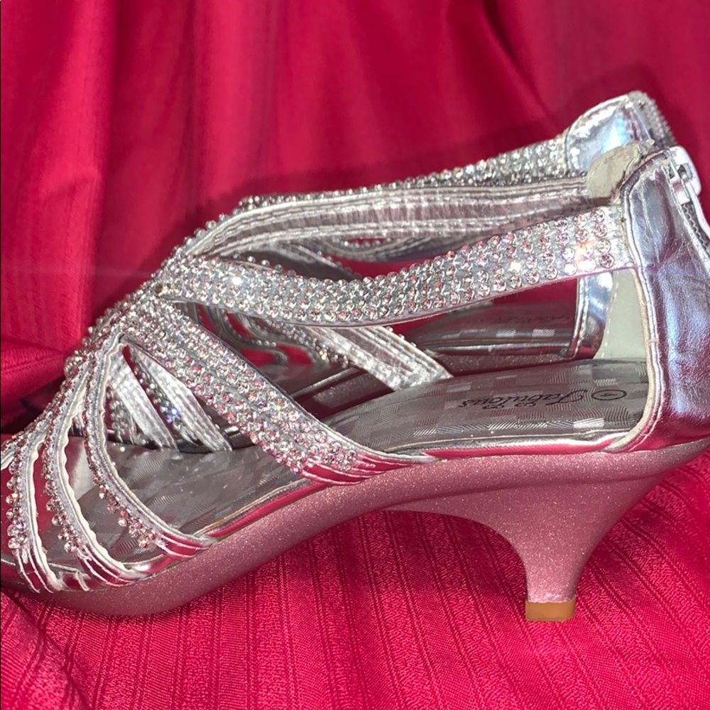 heels - Picture 4 of 5